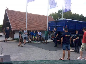 Bild Auf dem Wasser geht`s zum THW