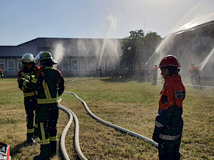 Bild Jugendfeuerwehren üben gemeinsam
