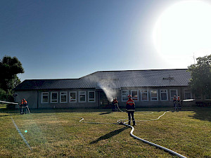 Bild Jugendfeuerwehren üben gemeinsam