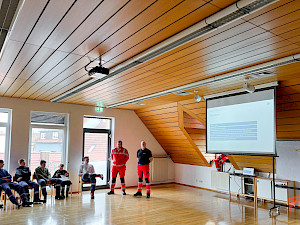 Bild Wasserwacht zu Besuch bei der GJF